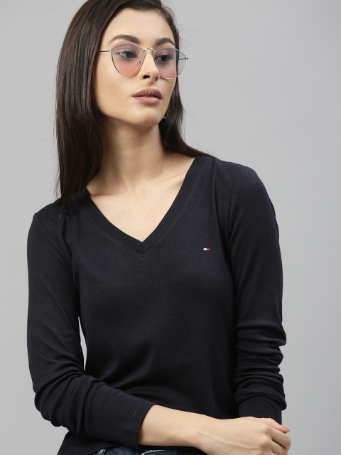 

Tommy Hilfiger Women Navy Blue Slim Fit Solid V-Neck T-shirt