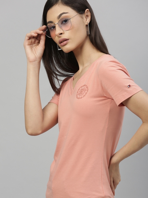 

Tommy Hilfiger Women Peach-Coloured Slim Fit Solid V-Neck T-shirt