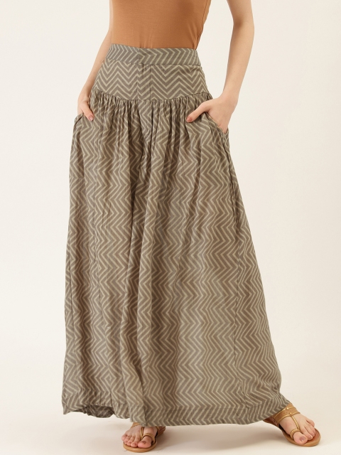 

Ritu Kumar Women Grey & Beige Chevron Print Flared Palazzos