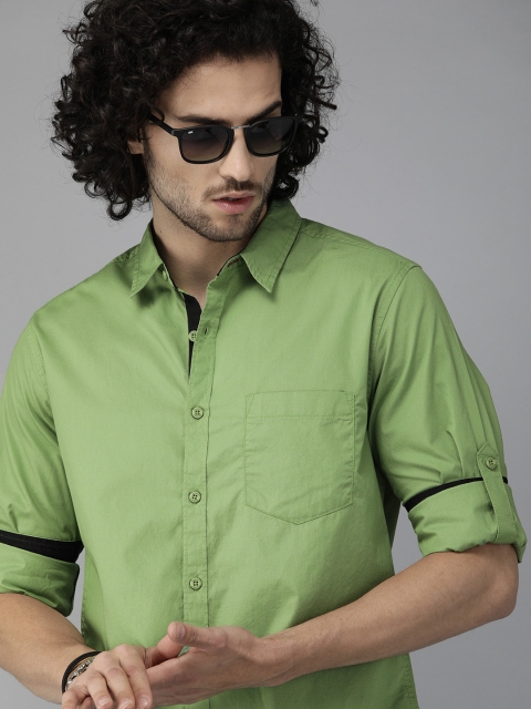 

Roadster Men Green Regular Fit Solid Casual Shirt