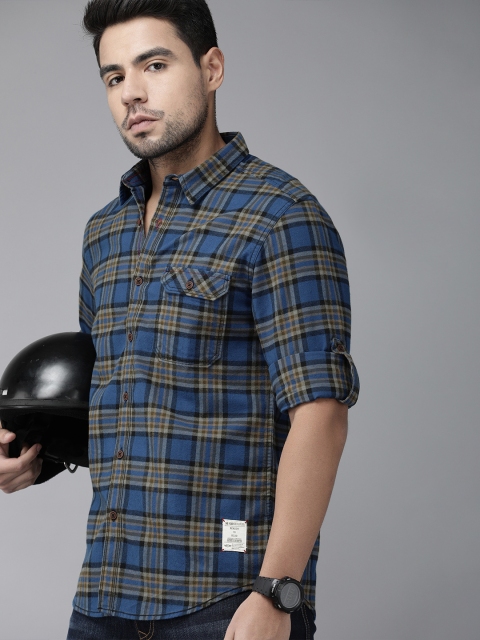 

Roadster Men Blue & Beige Regular Fit Checked Flannel Casual Shirt