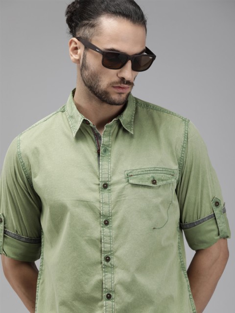 

Roadster Men Green Regular Fit Solid Casual Shirt