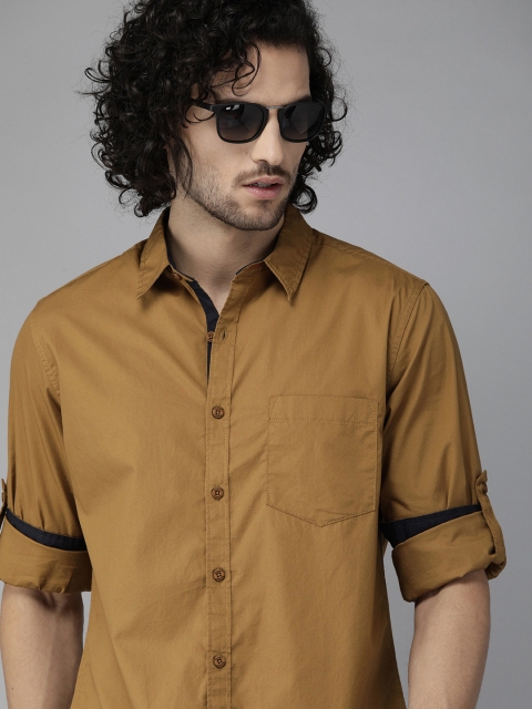 

Roadster Men Brown Regular Fit Solid Casual Shirt