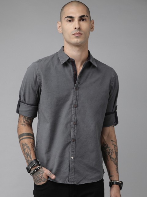 

Roadster Men Grey Regular Fit Self Design Casual Shirt