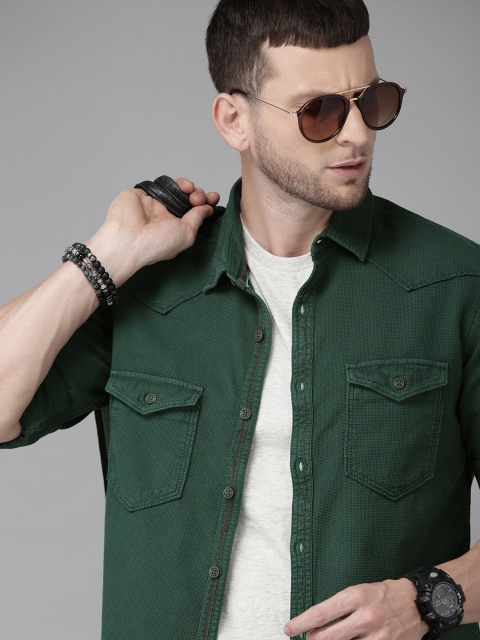 

Roadster Men Green Regular Fit Self Design Casual Shirt