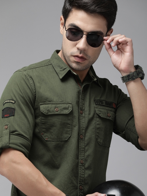 

Roadster Men Olive Green Regular Fit Solid Casual Shirt