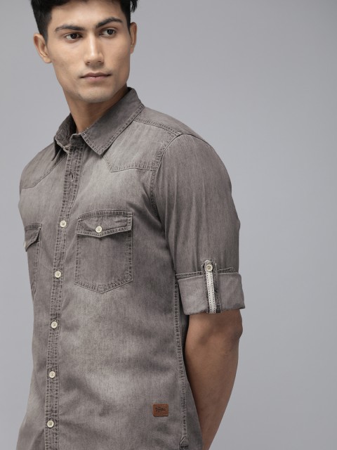 

Roadster Men Grey Regular Fit Faded Casual Denim Shirt