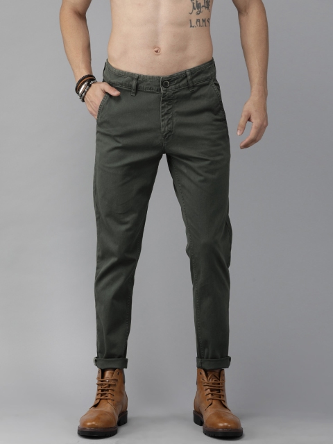 

Roadster Men Charcoal Grey Tapered Fit Solid Chinos