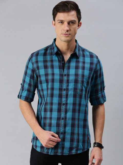 

Roadster Men Turquoise Blue Checked Casual Shirt