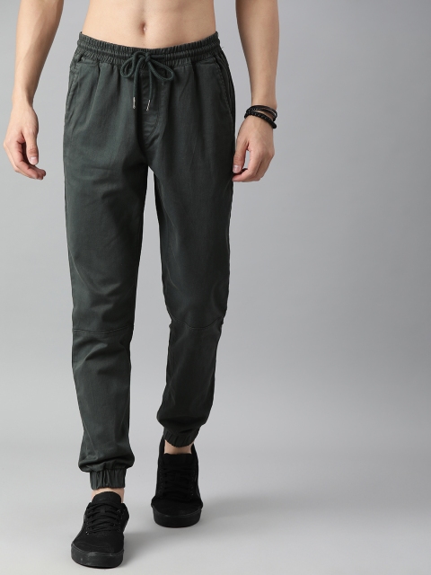 

Roadster Men Black Solid Joggers
