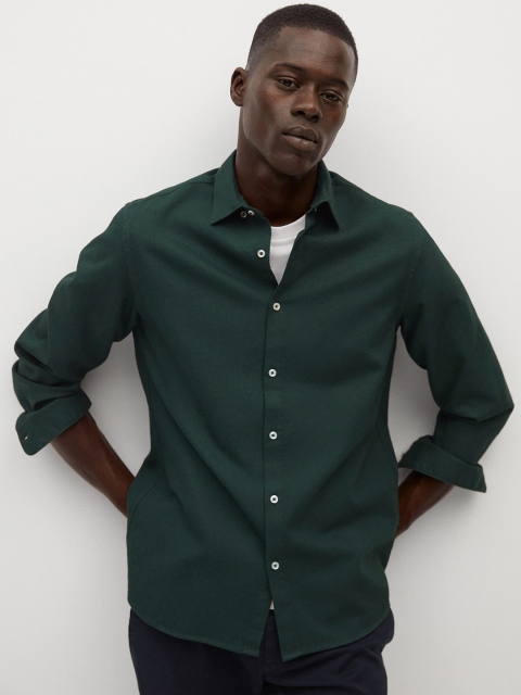 

MANGO MAN Green Textured Slim Fit Casual Shirt