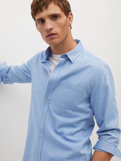 

MANGO MAN Blue Sustainable Twill Weave Slim Fit Solid Casual Shirt