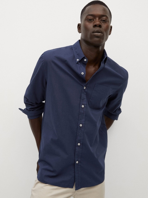 

MANGO MAN Men Navy Blue Regular Fit Solid Casual Shirt