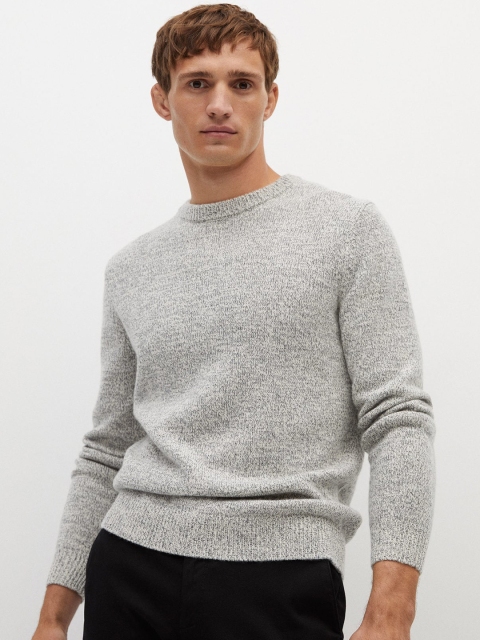 

MANGO MAN Men White & Navy Blue Solid Pullover Sweater
