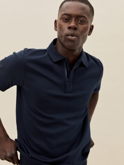 

MANGO MAN Men Navy Blue Solid Polo Collar T-shirt
