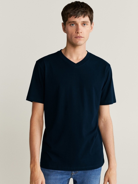 

MANGO MAN Men Navy Blue Solid Organic Cotton Sustainable V-Neck T-shirt