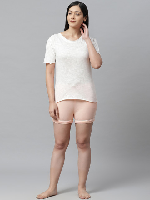 

VividArtsy Women White & Peach-Coloured Printed Night suit