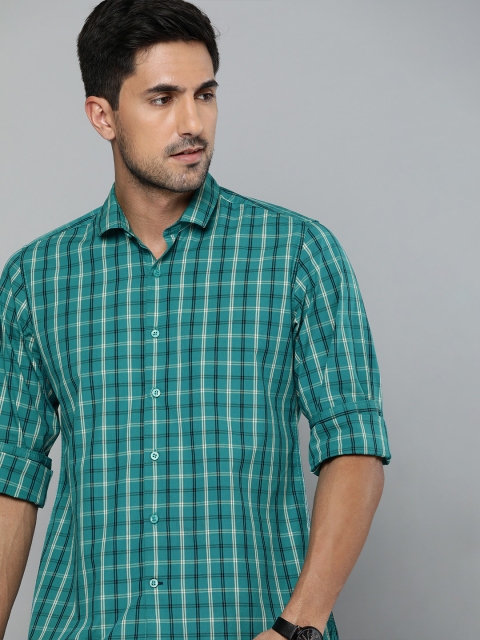 

Mast & Harbour Men Teal Green & Black Regular Fit Checked Casual Shirt