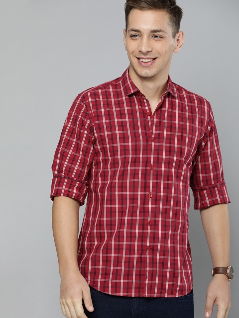 

Mast & Harbour Men Red & White Regular Fit Checked Casual Shirt