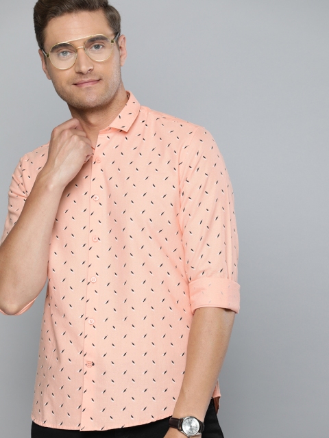 

Mast & Harbour Men Pink & Black Regular Fit Floral Printed Casual Shirt
