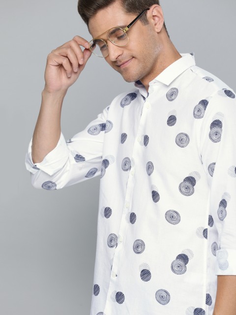 

Mast & Harbour Men White & Blue Regular Fit Geometric Printed Casual Shirt