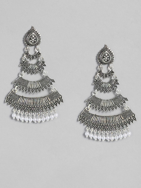 

Anouk Silver-Plated Oxidised Crescent Shaped Chandbalis