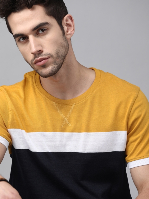 

Roadster Men Navy Blue & Mustard Yellow Pure Cotton Colourblocked Round Neck T-shirt