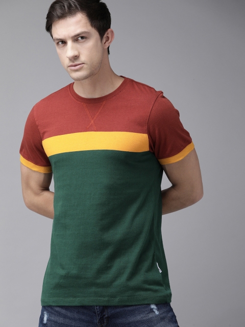 

Roadster Men Green & Rust Red Colourblocked T-shirt