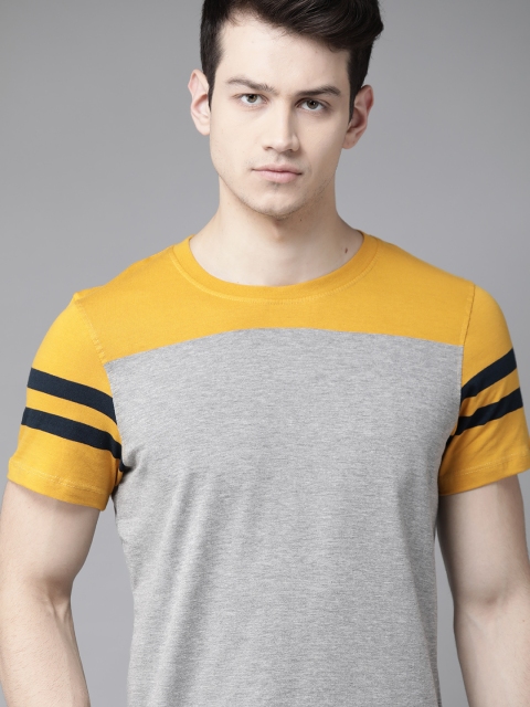 

Roadster Men Grey Melange & Mustard Yellow Colourblocked Round Neck T-shirt
