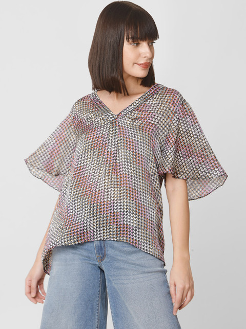 

Vero Moda Women White & Black Houndstooth Pattern Printed Top