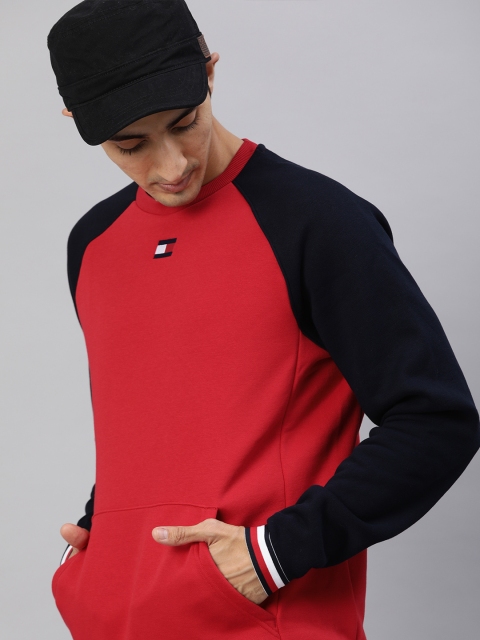 

Tommy Hilfiger Men Red & Navy Blue Colourblocked Sweatshirt