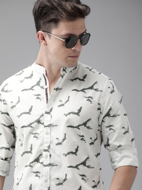 

Roadster Men White & Grey Regular Fit Abstract Printed Casual Shirt