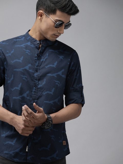 

Roadster Men Navy Blue & Blue Regular Fit Printed Casual Shirt