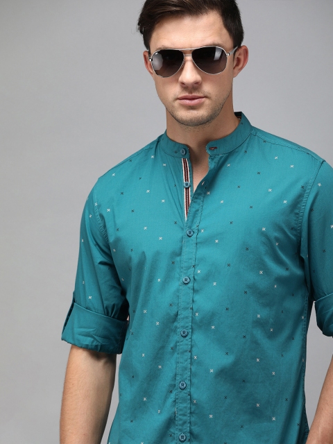 

Roadster Men Turquoise Blue Regular Fit Printed Casual Shirt