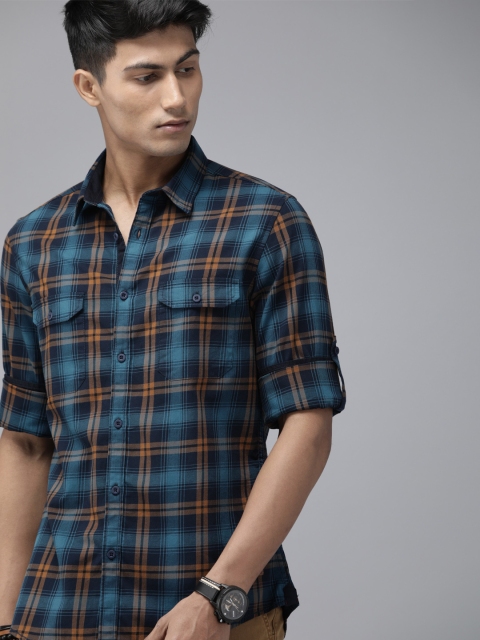 

Roadster Men Blue & Orange Regular Fit Checked Casual Shirt