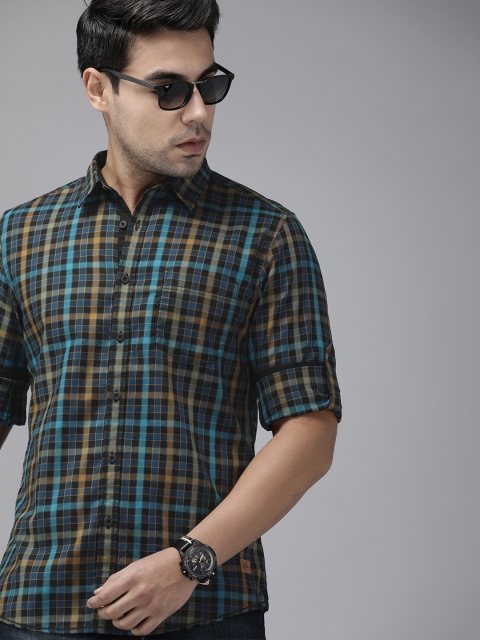 

Roadster Men Blue & Beige Slim Fit Checked Casual Shirt