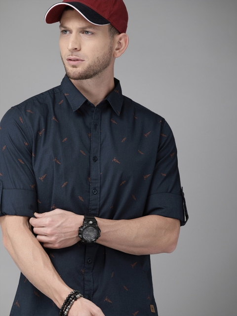 

Roadster Men Navy Blue & Red Regular Fit Printed Casual Shirt