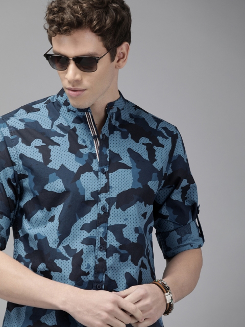

Roadster Men Blue Regular Fit Printed Casual Shirt