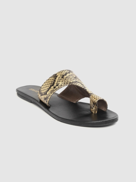 

Lavie Women Gold-Toned & Black Snakeskin Textured One Toe Flats