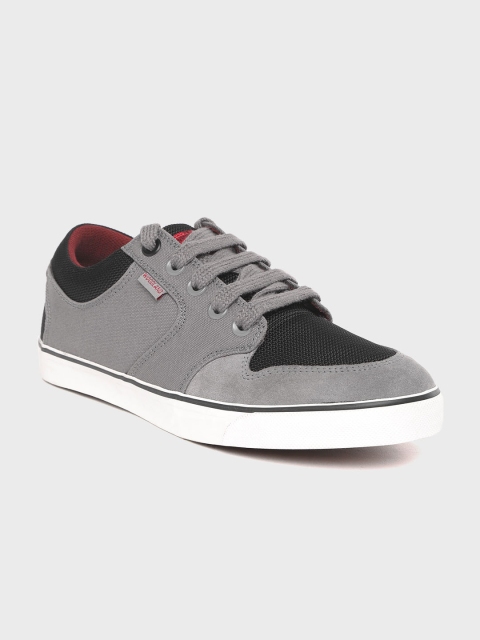 

Woodland Men Grey & Black Colourblocked Sneakers