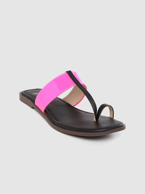 

TRASE Women Neon Pink & Black Colourblocked One Toe Flats