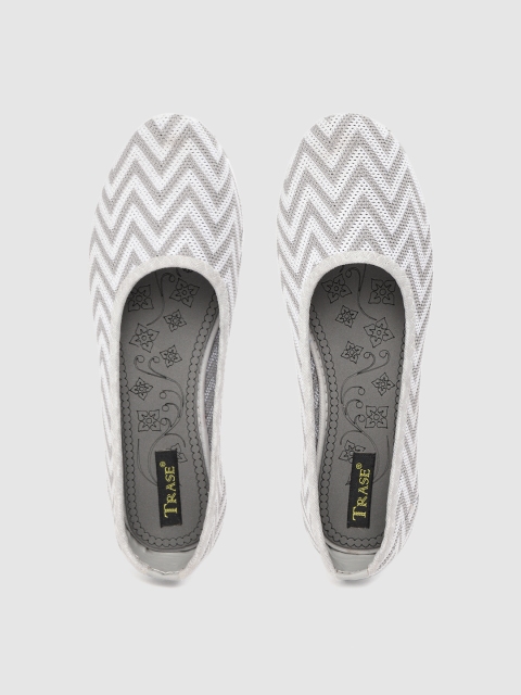 

TRASE Women Grey & White Chevron Woven Design Ballerinas