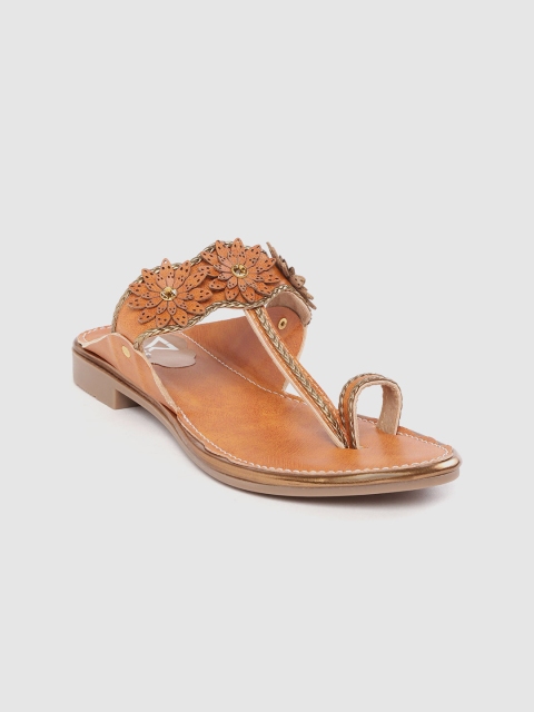 

TRASE Women Tan Brown Embellished One Toe Flats