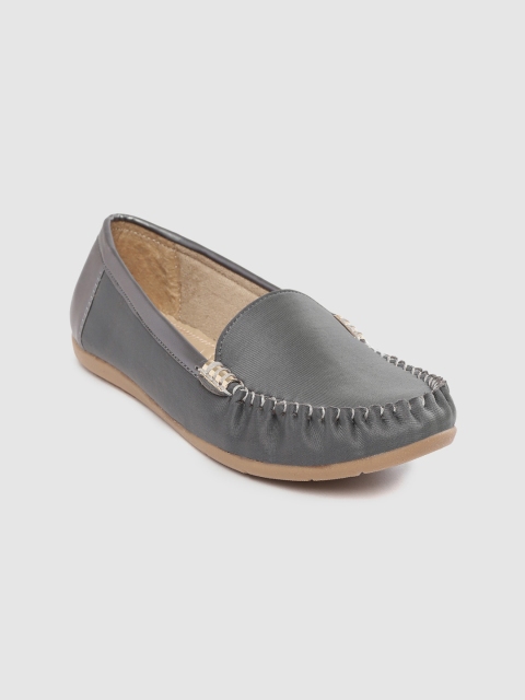 

TRASE Women Charcaol Grey Solid Loafers, Charcoal