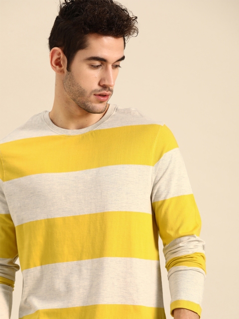 

ether Men Off-White & Mustard Yellow Pure Cotton Striped Round Neck T-shirt