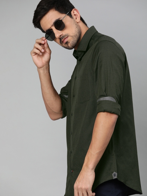 

Tommy Hilfiger Men Olive Green Regular Fit Solid Semiformal Shirt
