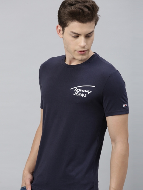 

Tommy Hilfiger Men Navy Blue Printed Round Neck T-shirt