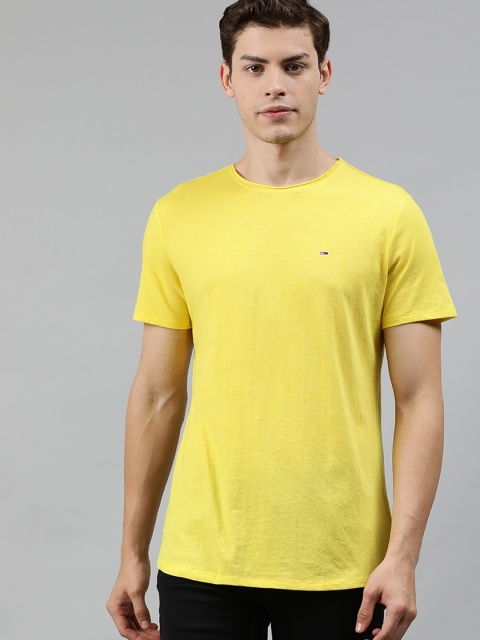 

Tommy Hilfiger Men Yellow Solid Round Neck T-shirt