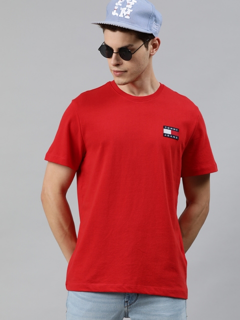 

Tommy Hilfiger Men Red Solid Round Neck T-shirt
