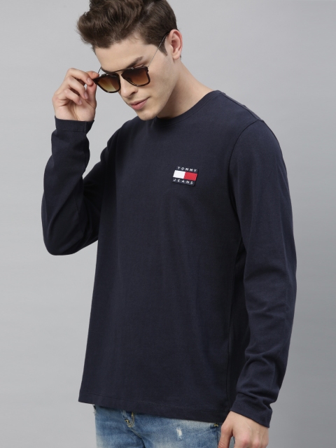 

Tommy Hilfiger Men Navy Blue Solid Round Neck T-shirt